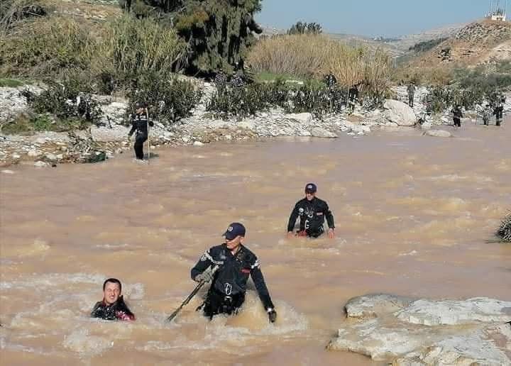 الأمن العام: العثور على جثتي طفلين في سيل الزرقاء