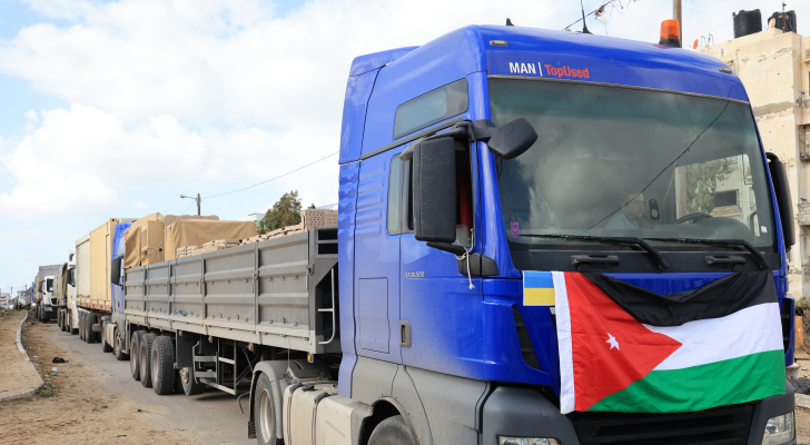 وصول 45 شاحنة مساعدات إنسانية إلى غزة عشية عيد الأضحى